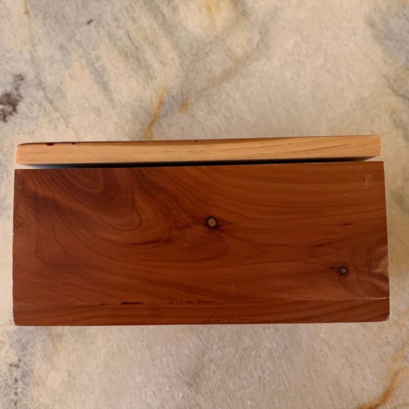 Cedar Wood Trinket Box w/ Hand Painted Hibiscus Flower Top - Picture 4 of 6